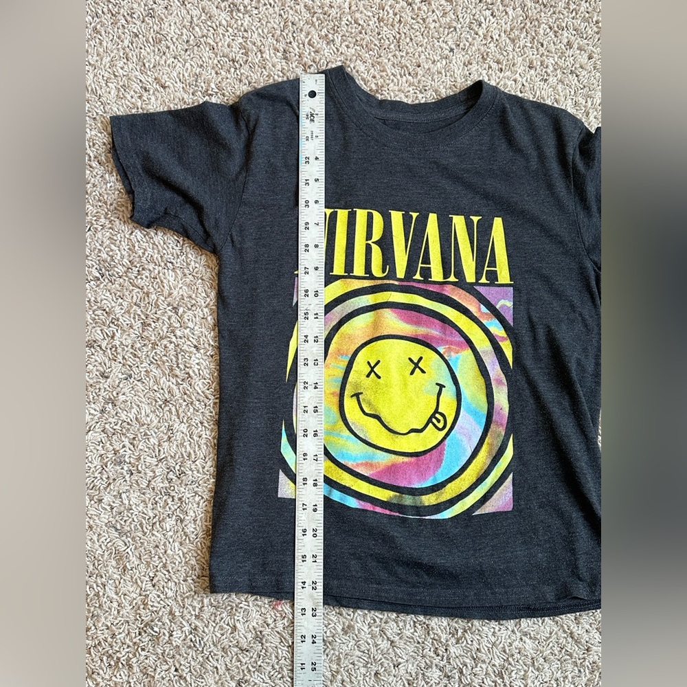 Vintage 90s Y2K Nirvana Graphic Rock Band Dark Grey Tiny Tee Sz XS - Picture 6 of 6